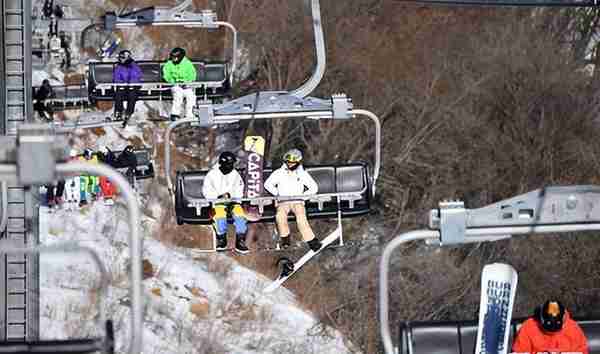 2022冬季宝鸡鳌山滑雪场开板