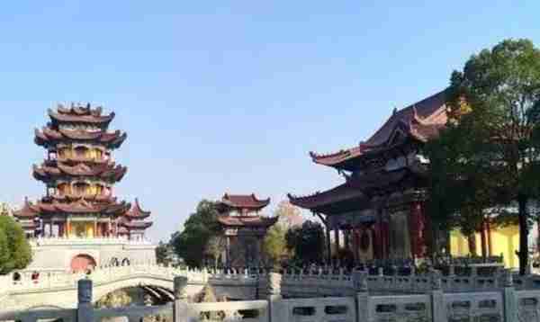 这座县城藏着一座亚洲最大的寺庙，不说没多少人知道，你来过没有