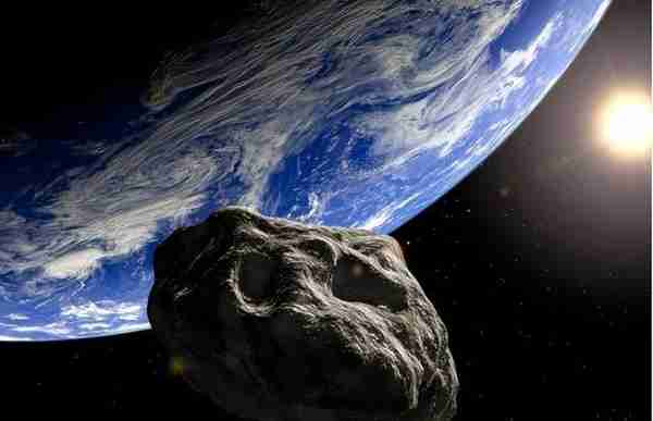宽200米的小行星，正以时速8.2万公里的速度靠近，24日距地球最近