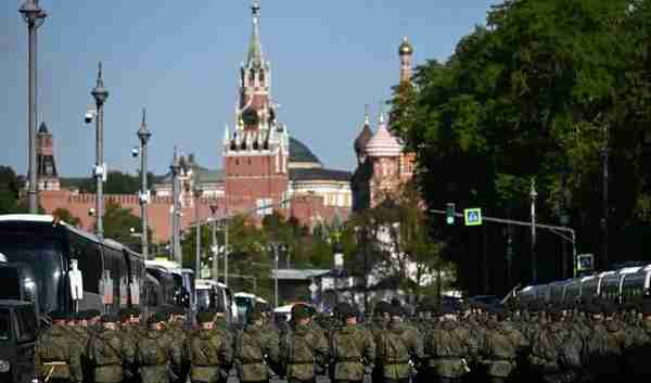 俄罗斯今日阅兵，有哪些装备亮相？