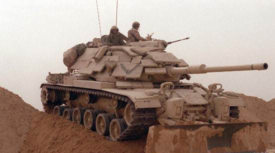 T-90坦克不愧是苏联坦克工业的精华，瞄准开火只要4秒钟
