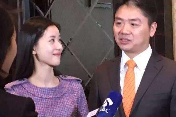 刘强东案件落幕 | 不离婚的章泽天用12年逆天改命，除了忍还挺狠