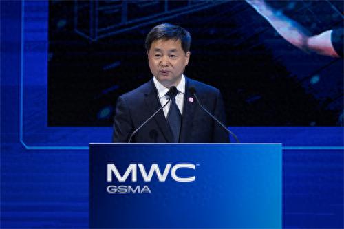 中国电信董事长柯瑞文：人工智能为5G发展带来新的机遇和空间